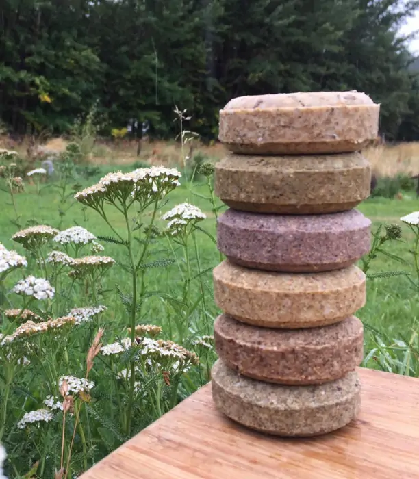 Shampoo Sólido DETOX Menta arcilla verde - Imagen 3